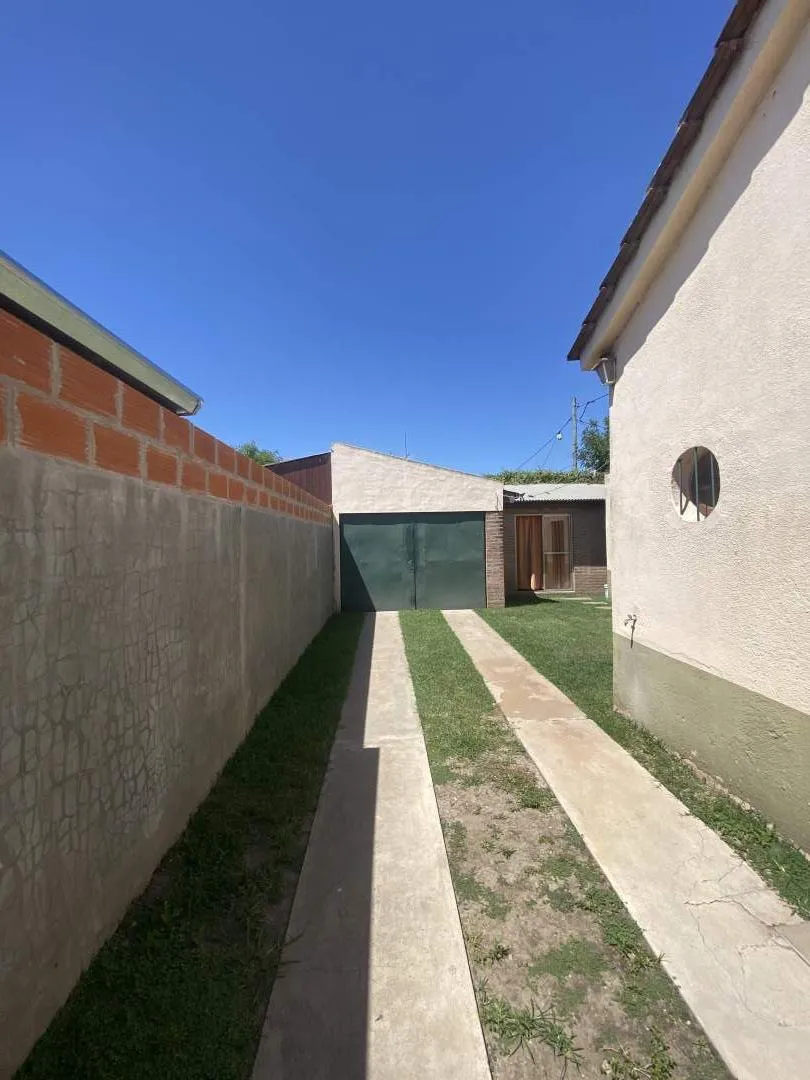 CASA APTA DESTINO COMERCIAL SOBRE AV. LIBERTADOR, GENERAL RODRIGUEZ
