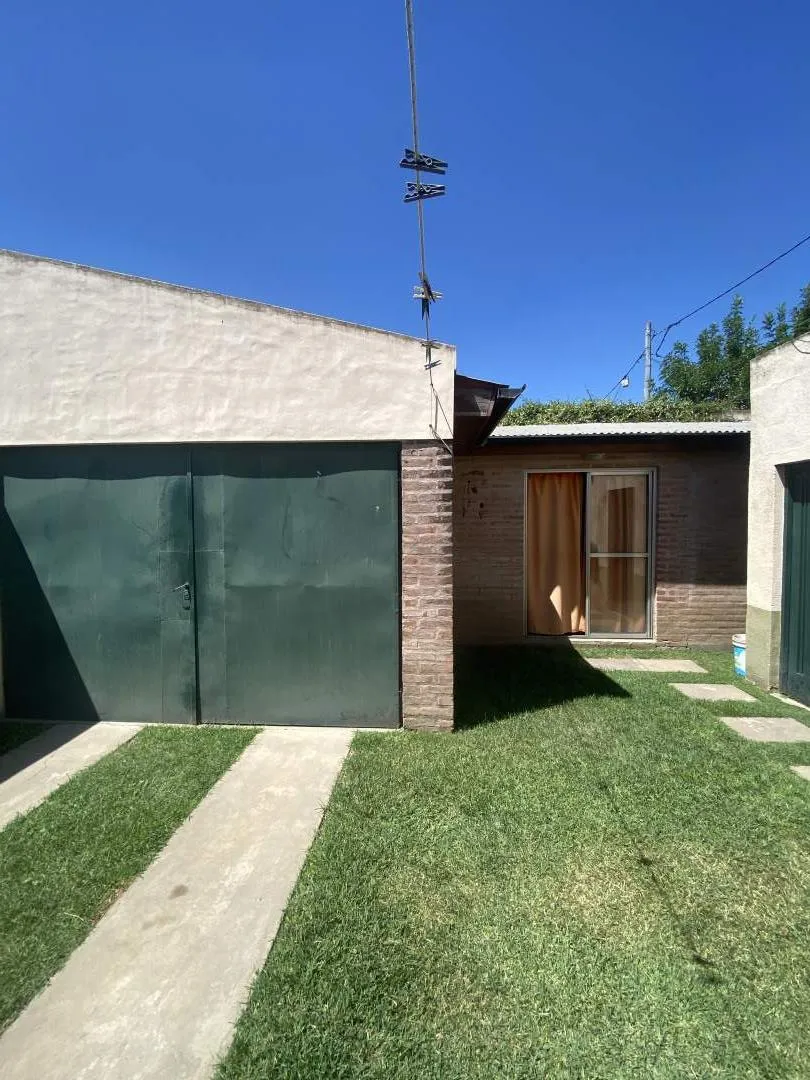 CASA APTA DESTINO COMERCIAL SOBRE AV. LIBERTADOR, GENERAL RODRIGUEZ