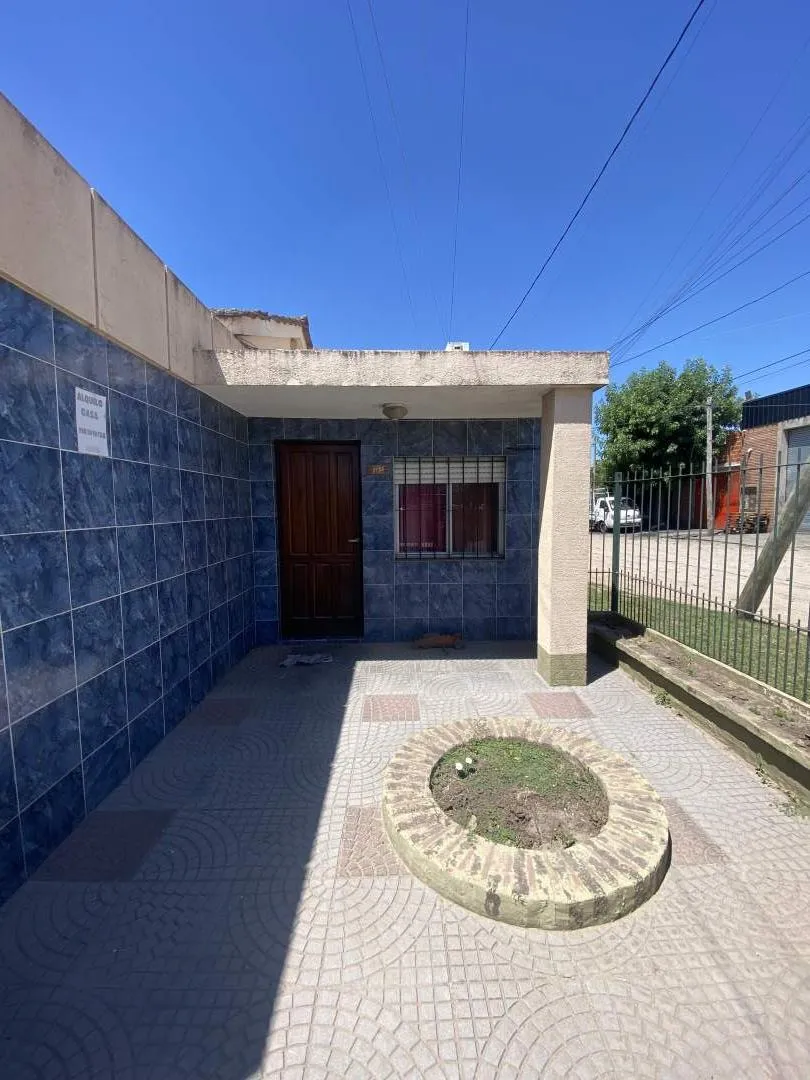 CASA APTA DESTINO COMERCIAL SOBRE AV. LIBERTADOR, GENERAL RODRIGUEZ