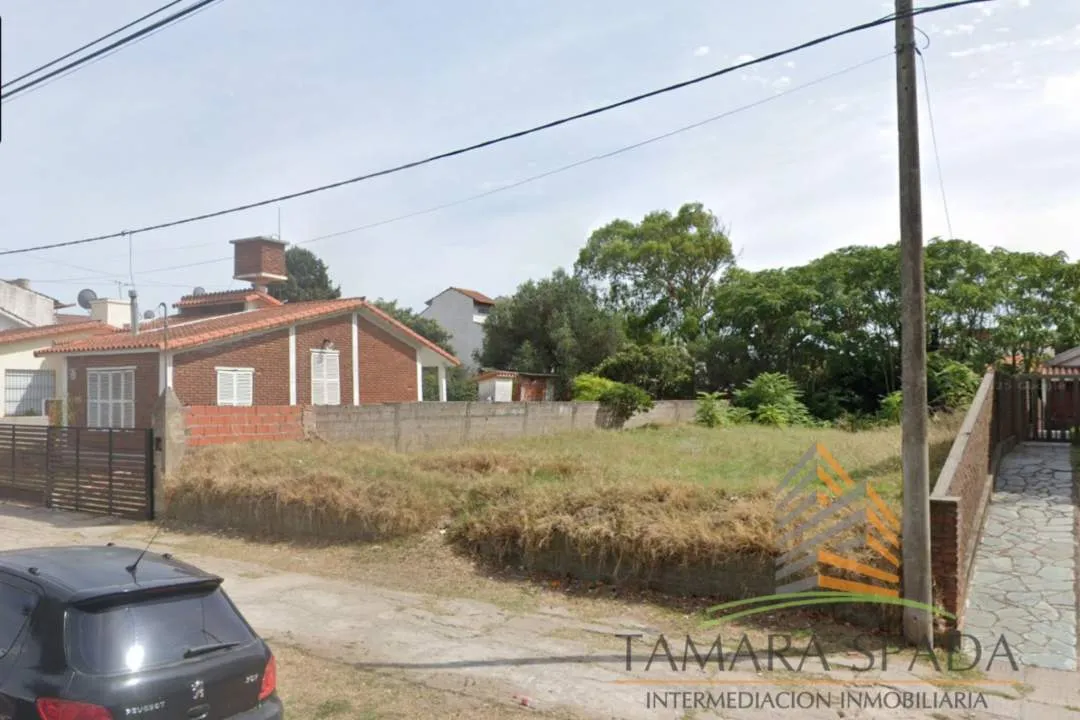 37 ENTRE 4 Y 5 SANTA TERESITA