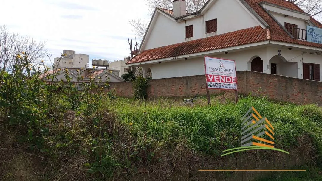 37 ENTRE 4 Y 5 SANTA TERESITA