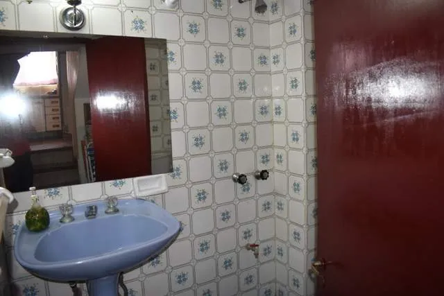 CASA Y DEPARTAMENTO DE DOS AMBIENTES