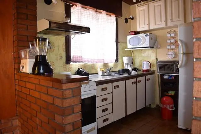 CASA Y DEPARTAMENTO DE DOS AMBIENTES