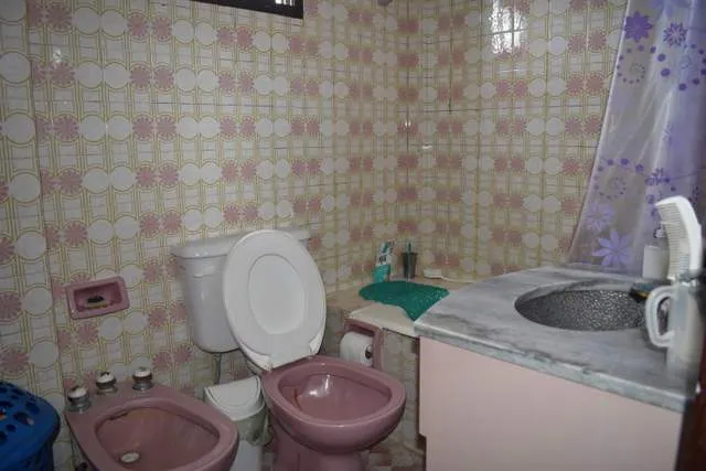 CASA Y DEPARTAMENTO DE DOS AMBIENTES
