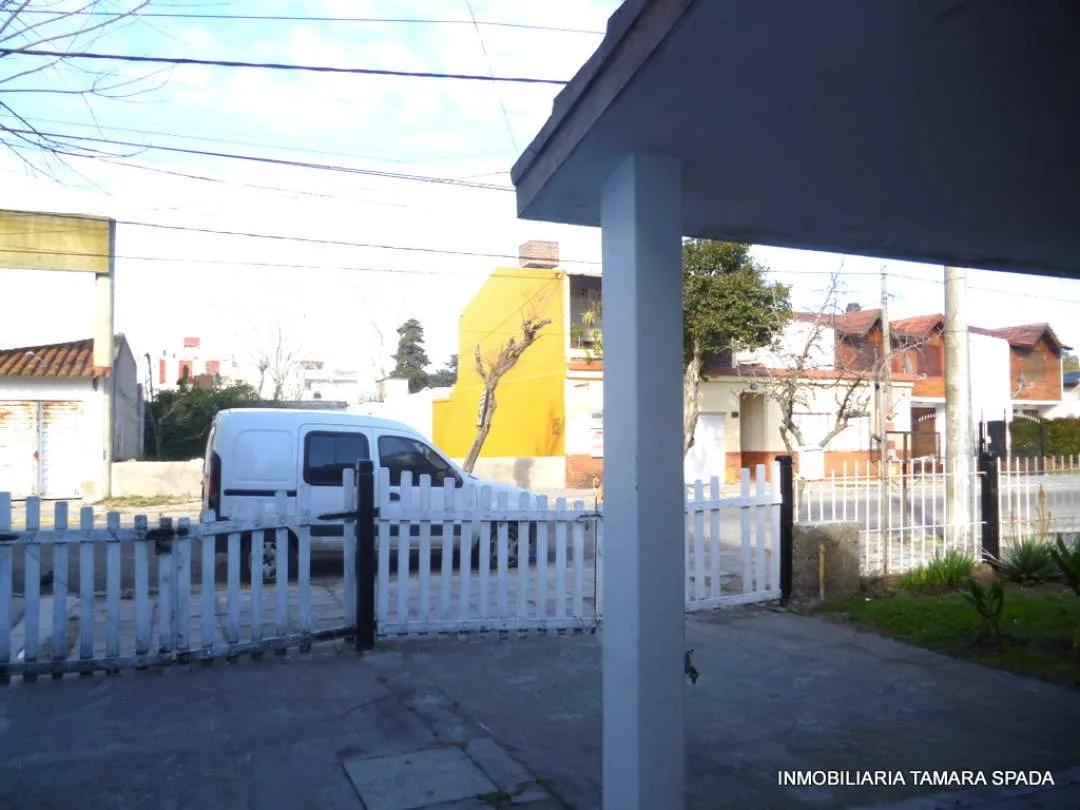 CHALET UNIDAD FUNCIONAL Y DOS MONOAMBIENTES