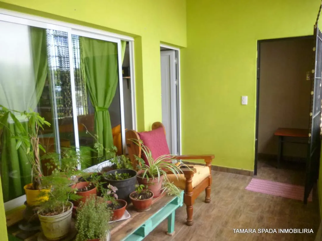 LOCAL CON VIVIENDA SOBRE AV 33