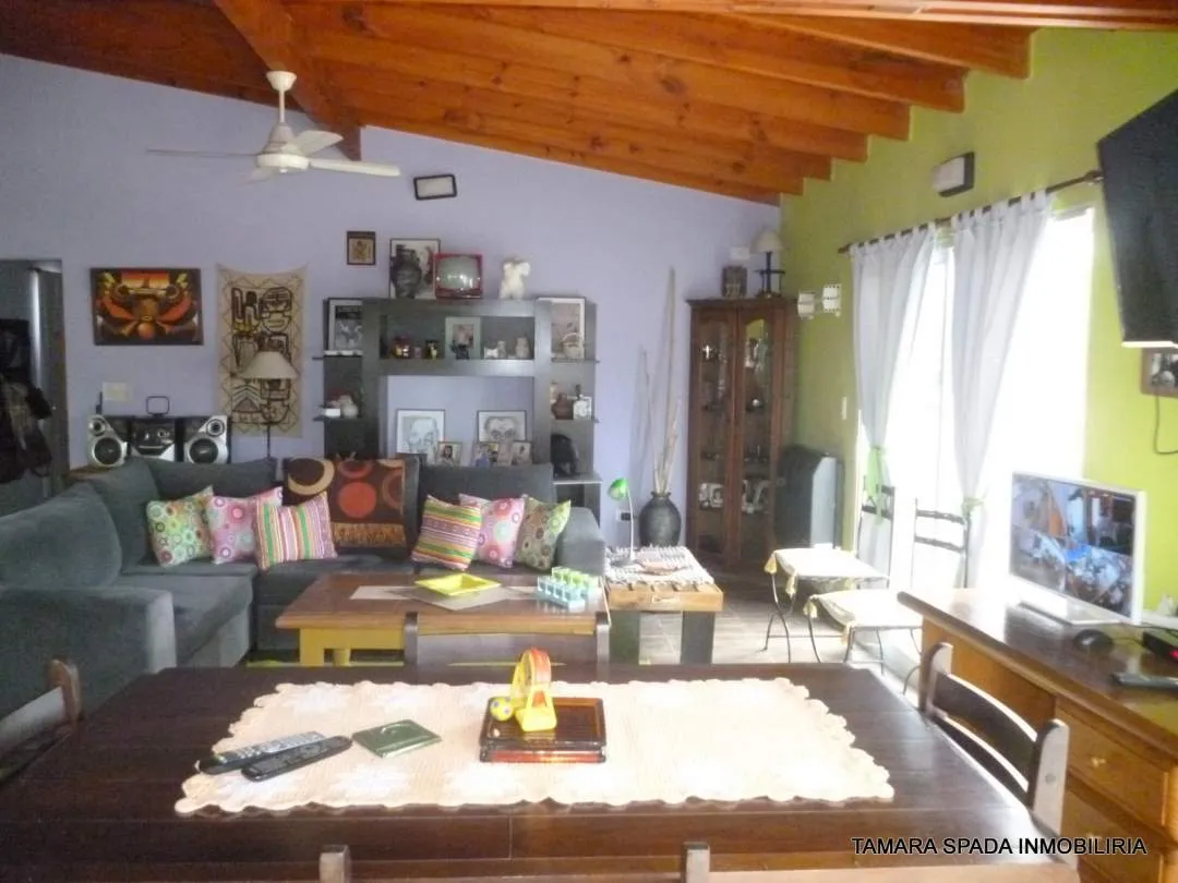LOCAL CON VIVIENDA SOBRE AV 33