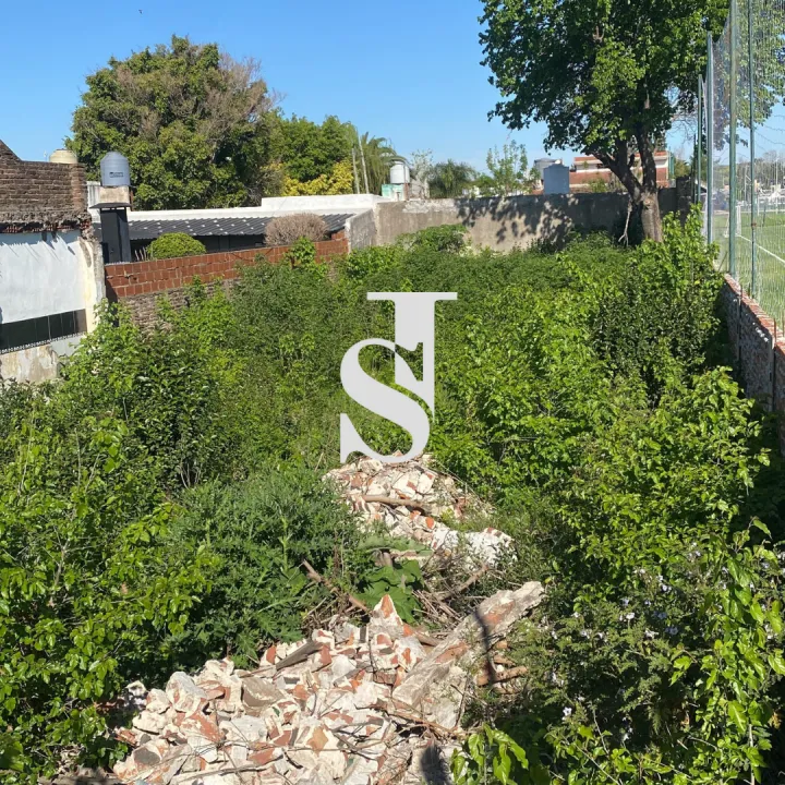 Terreno en la Matanza, Villa Luzuriaga de 380 m2 totales.