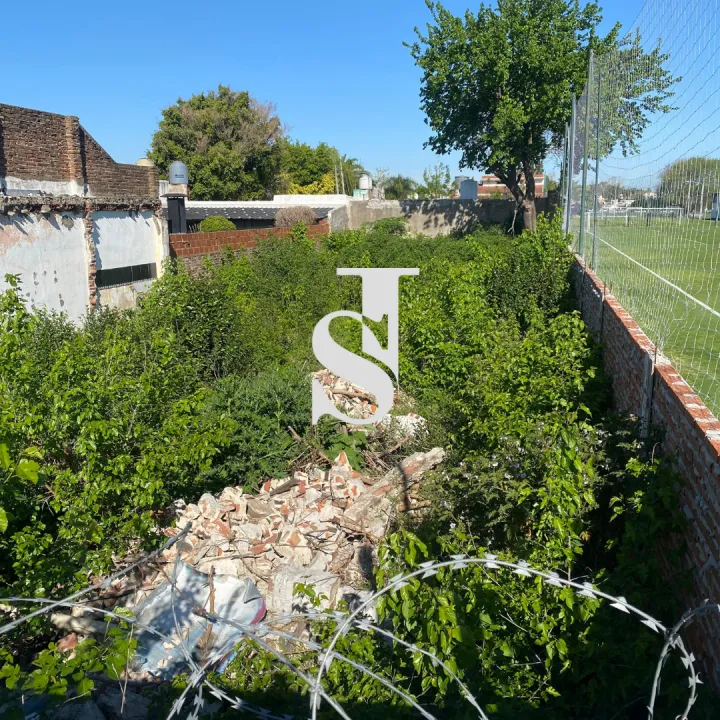 Terreno en la Matanza, Villa Luzuriaga de 380 m2 totales.