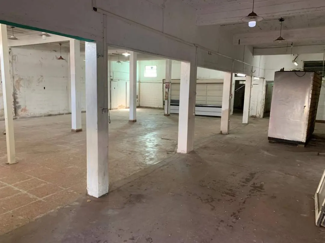 Local comercial en avenida 41