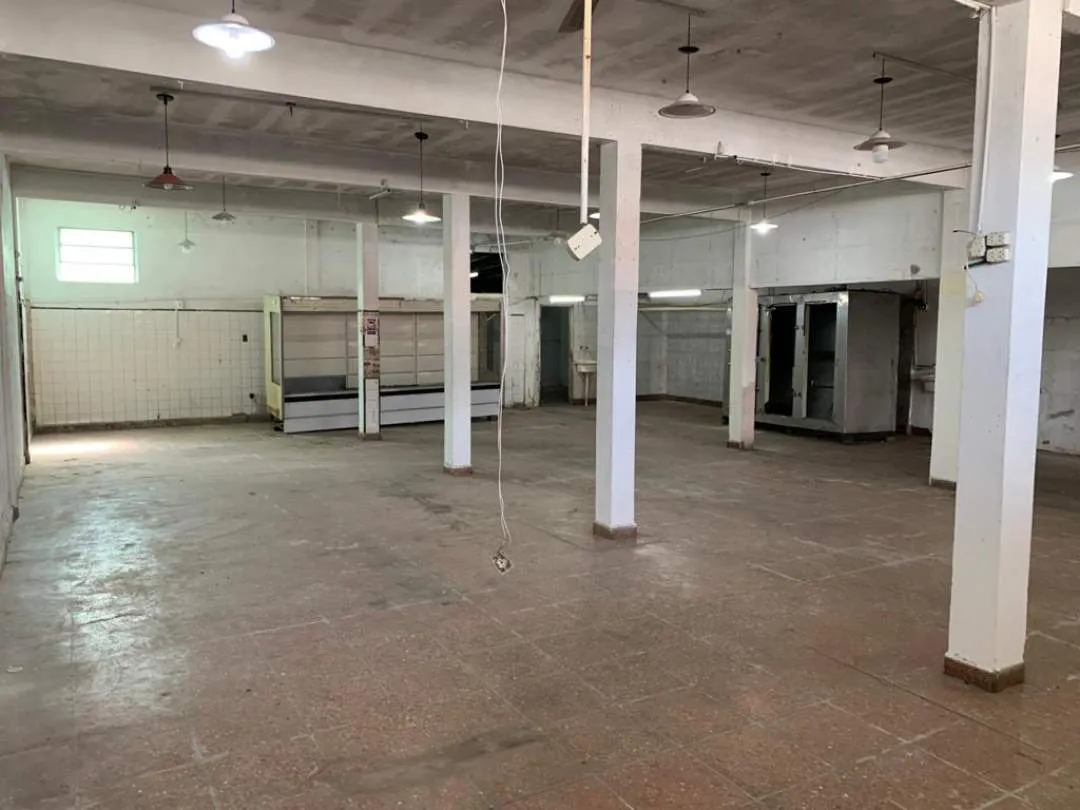 Local comercial en avenida 41