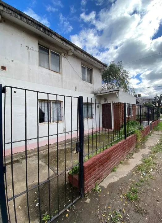 Casa en venta, zona Raffo, Gral. Rodríguez  [duplicada]