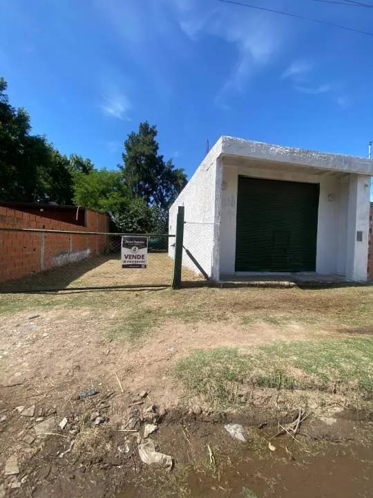 Terreno con Local Comercial en Gral. Rodriguez