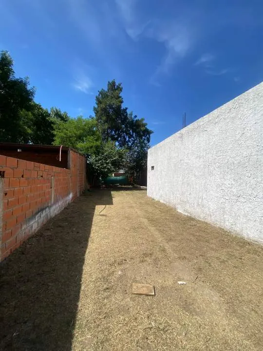 Terreno con Local Comercial en Gral. Rodriguez