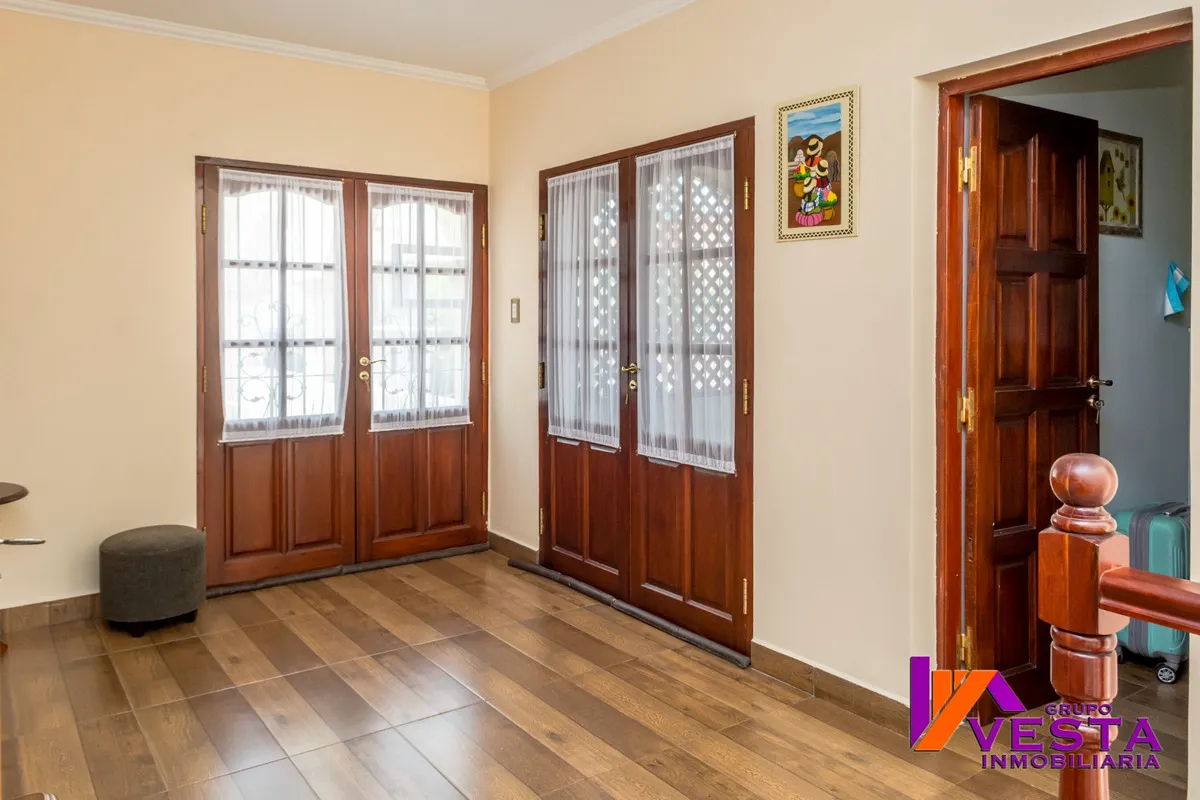 Los Pinos Ii *importante Casa En Venta *zona Oeste