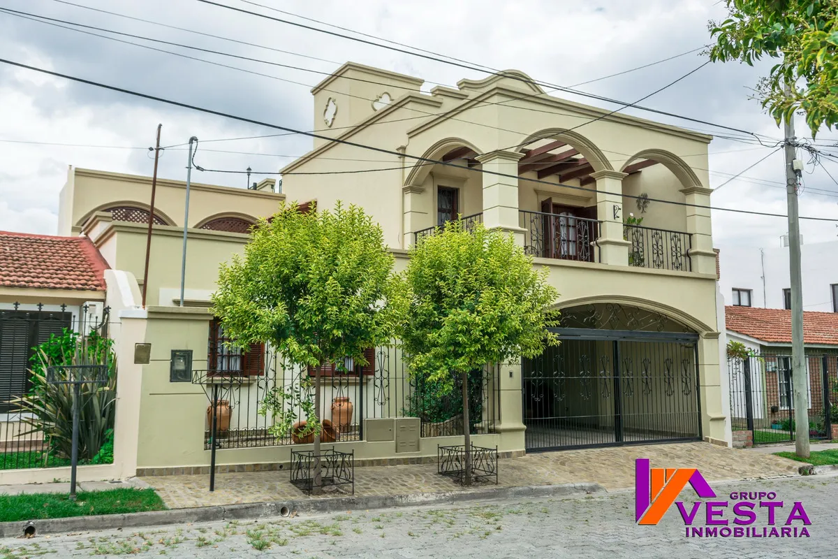 Los Pinos Ii *importante Casa En Venta *zona Oeste