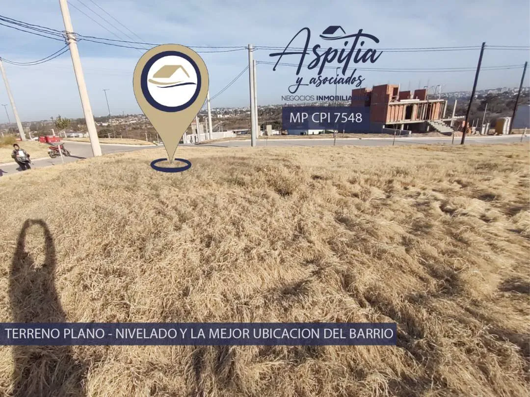 VENTA Lote 300 m² en esquina con todos los servicios – Balcones del Este