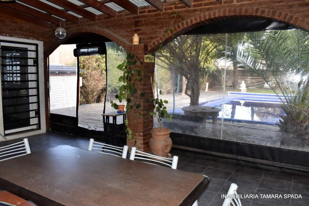 CASA 5 AMBIENTES EN MAR DEL TUYU