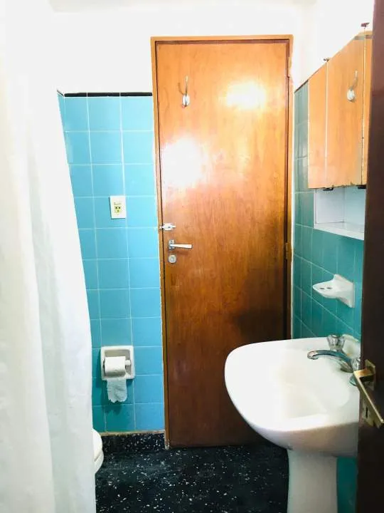 DEPTO 2 AMBIENTES CENTRICO-RESERVADO .-