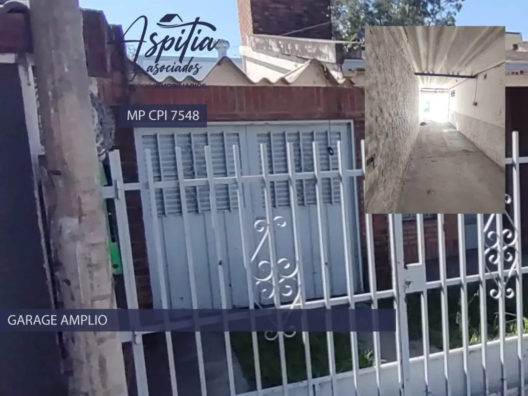 VENTA de casa de 3 dormitorios con patio y cochera en Los Granados Córdoba