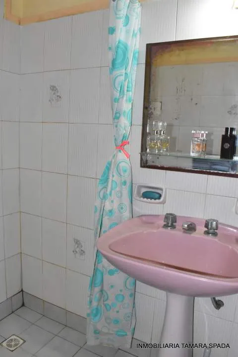 CASA CON PILETA EN BARRIO PARQUE GOLF