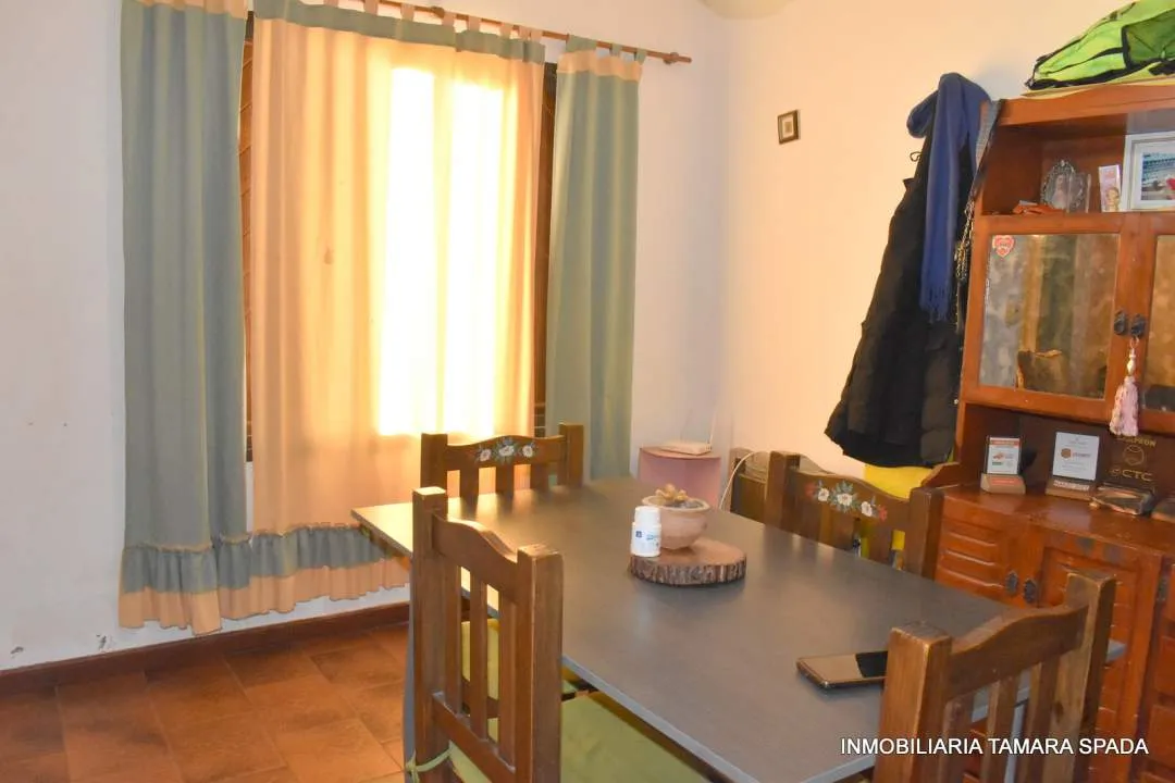 CASA CON PILETA EN BARRIO PARQUE GOLF