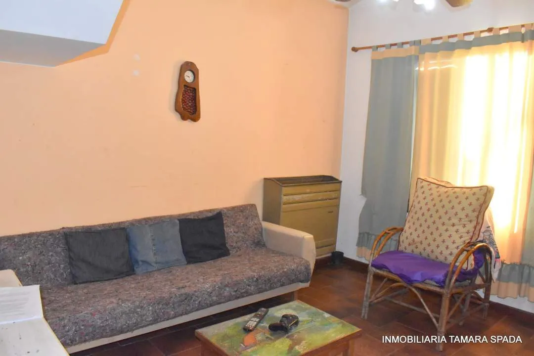 CASA CON PILETA EN BARRIO PARQUE GOLF