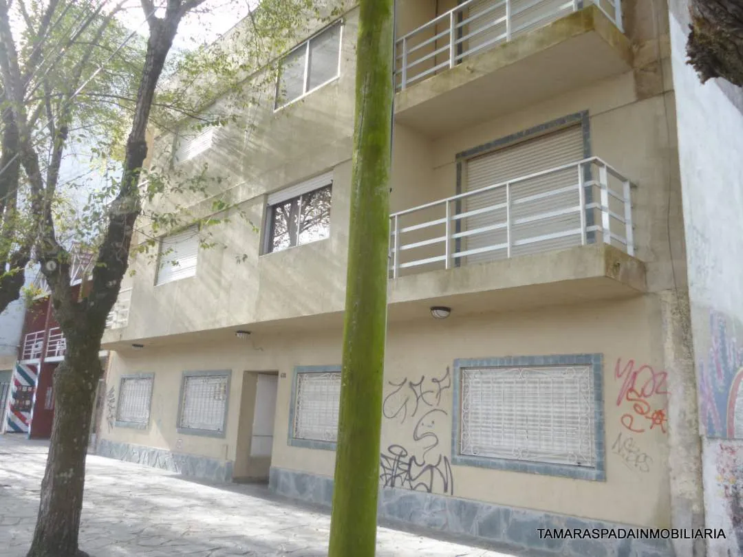 DEPARTAMENTO A SOLO UNA CUADRA DEL CENTRO