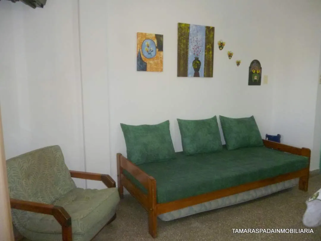 DEPARTAMENTO A SOLO UNA CUADRA DEL CENTRO
