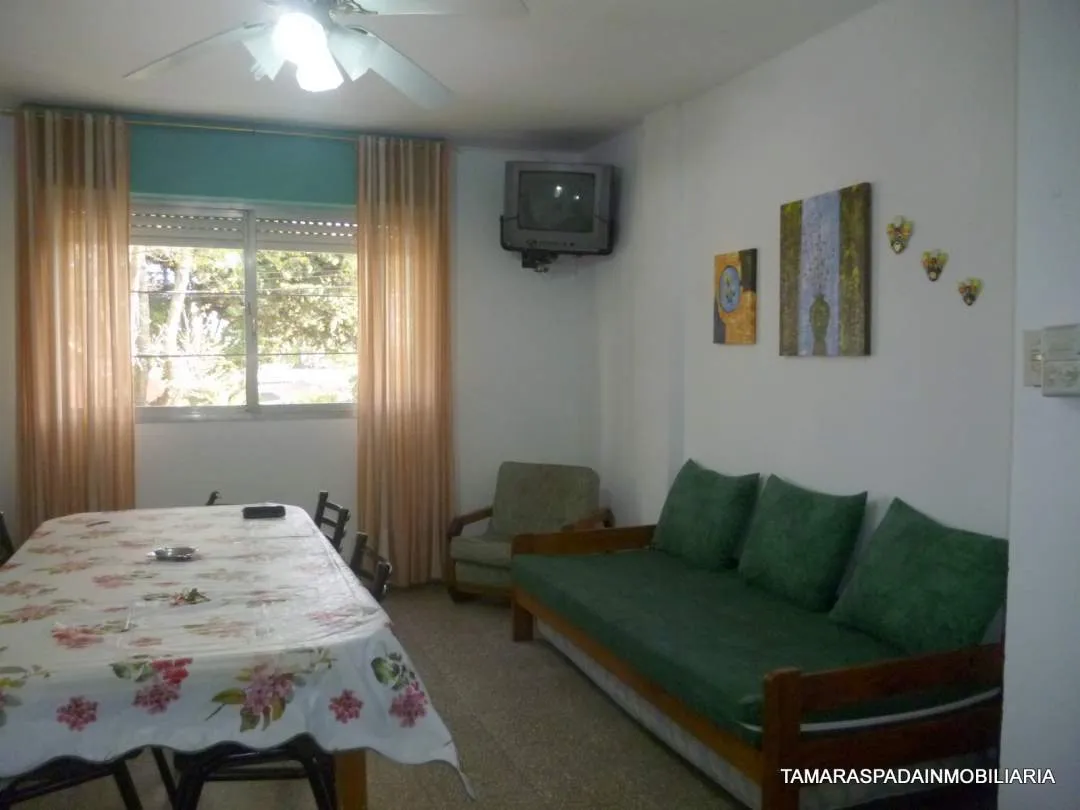 DEPARTAMENTO A SOLO UNA CUADRA DEL CENTRO