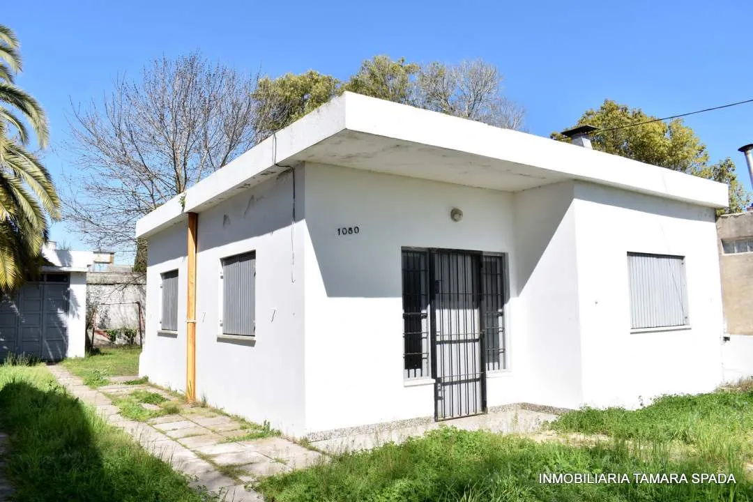 CASA EN LOTE A DOS CUADRAS DEL PARQUE GOLF