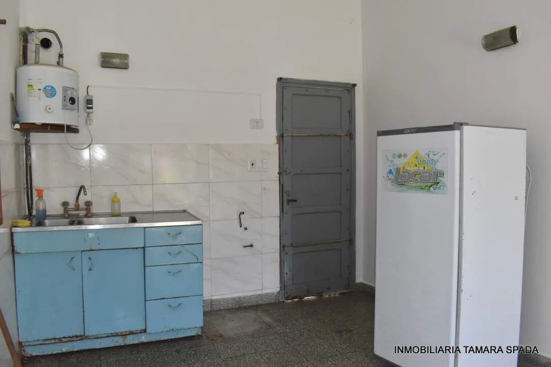 CASA EN LOTE A DOS CUADRAS DEL PARQUE GOLF