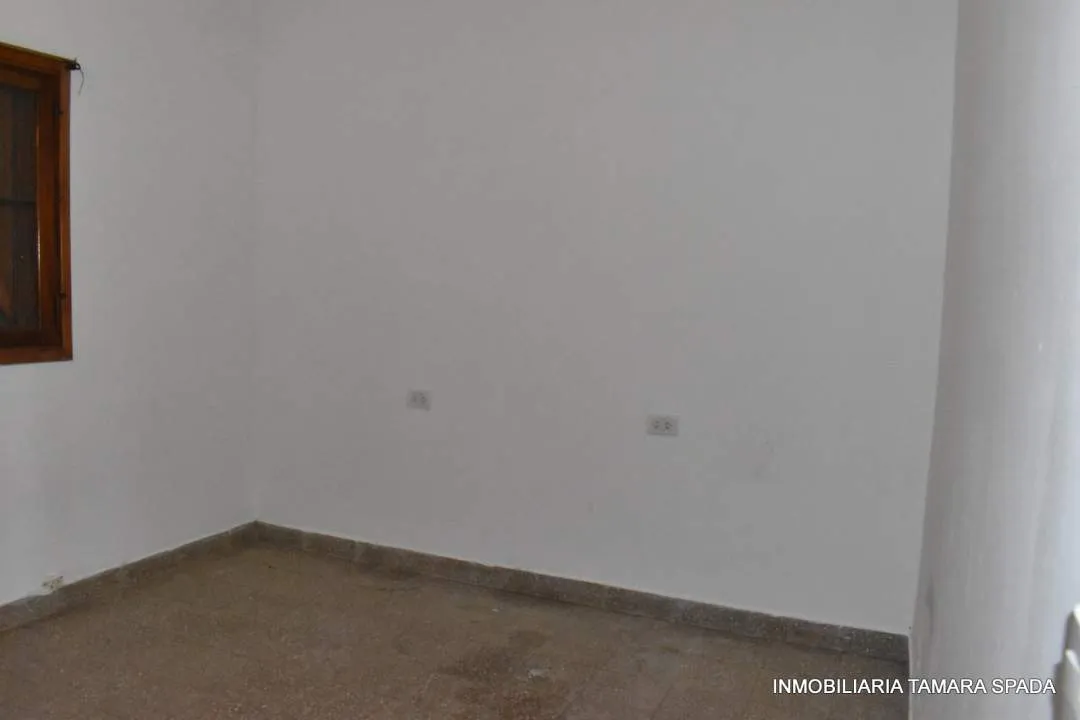 CASA EN LOTE A DOS CUADRAS DEL PARQUE GOLF