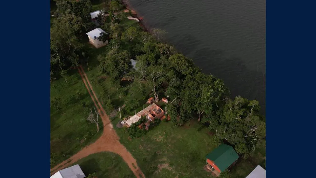 Terreno frente al Río Uruguay en country Portal del Rio.