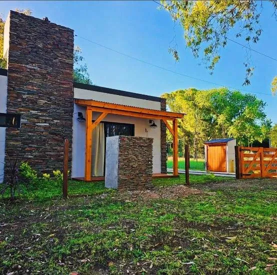 DOS CABAÑAS SOBRE EL MONTE