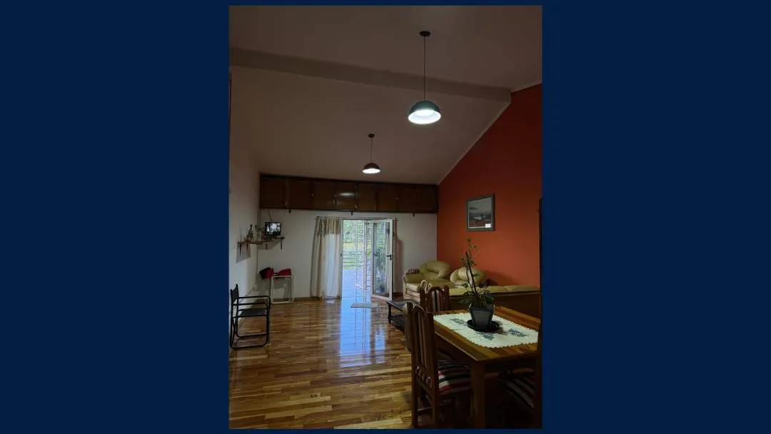 Casa en 2 Plantas y Local Comercial