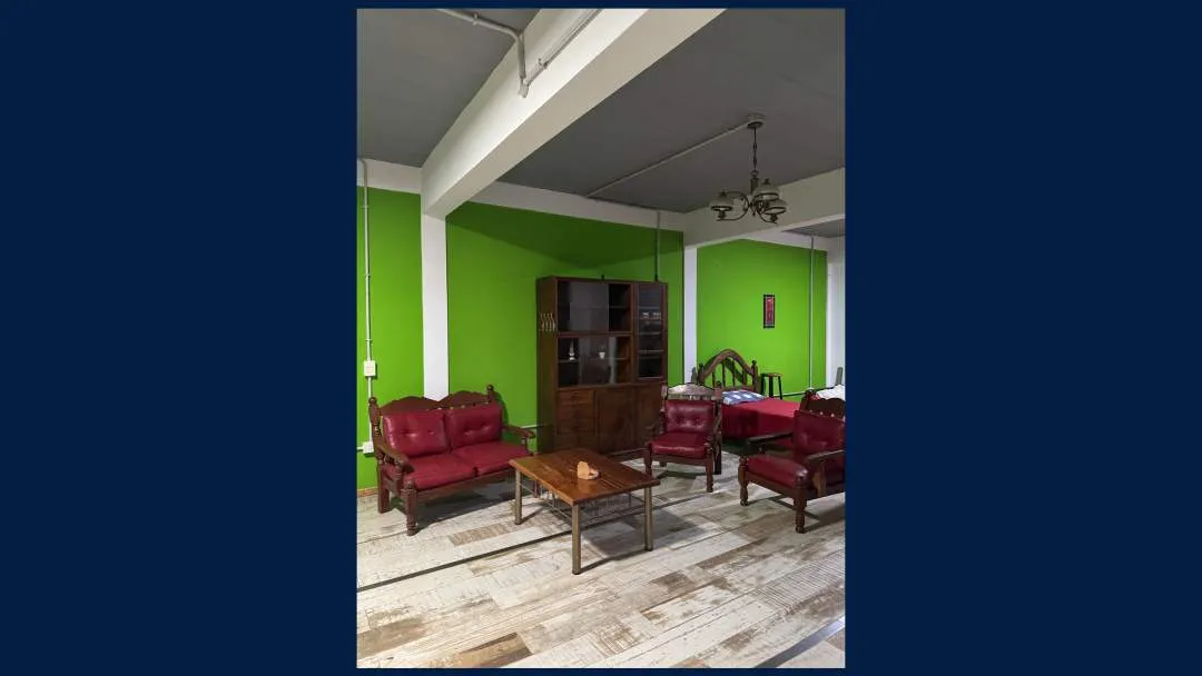 Casa en 2 Plantas y Local Comercial