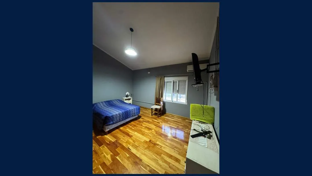 Casa en 2 Plantas y Local Comercial