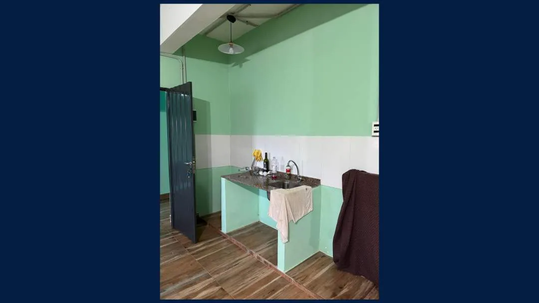 Casa en 2 Plantas y Local Comercial