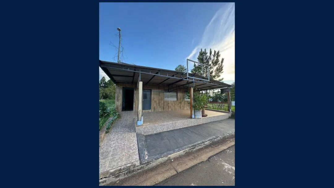 Casa en 2 Plantas y Local Comercial