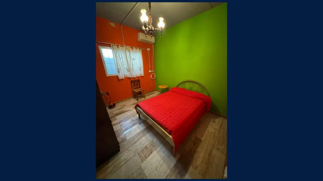 Casa en 2 Plantas y Local Comercial