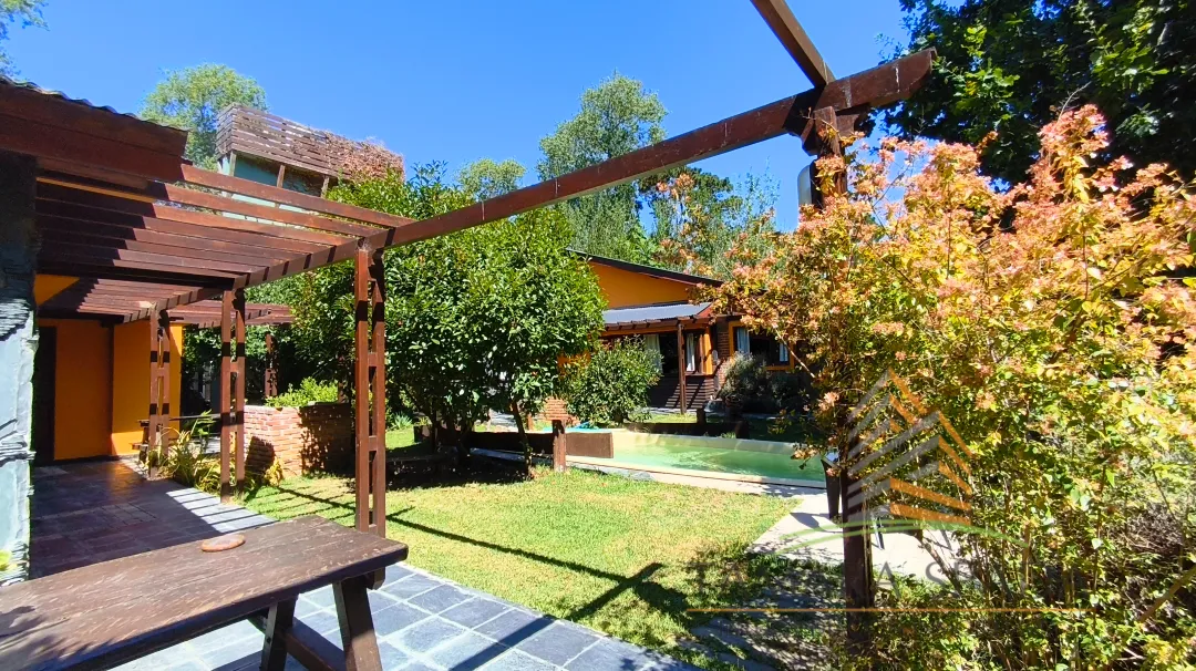 IMPORTANTE COMPLEJO DE CABAÑAS, IDEAL PARA INVERSIÓN