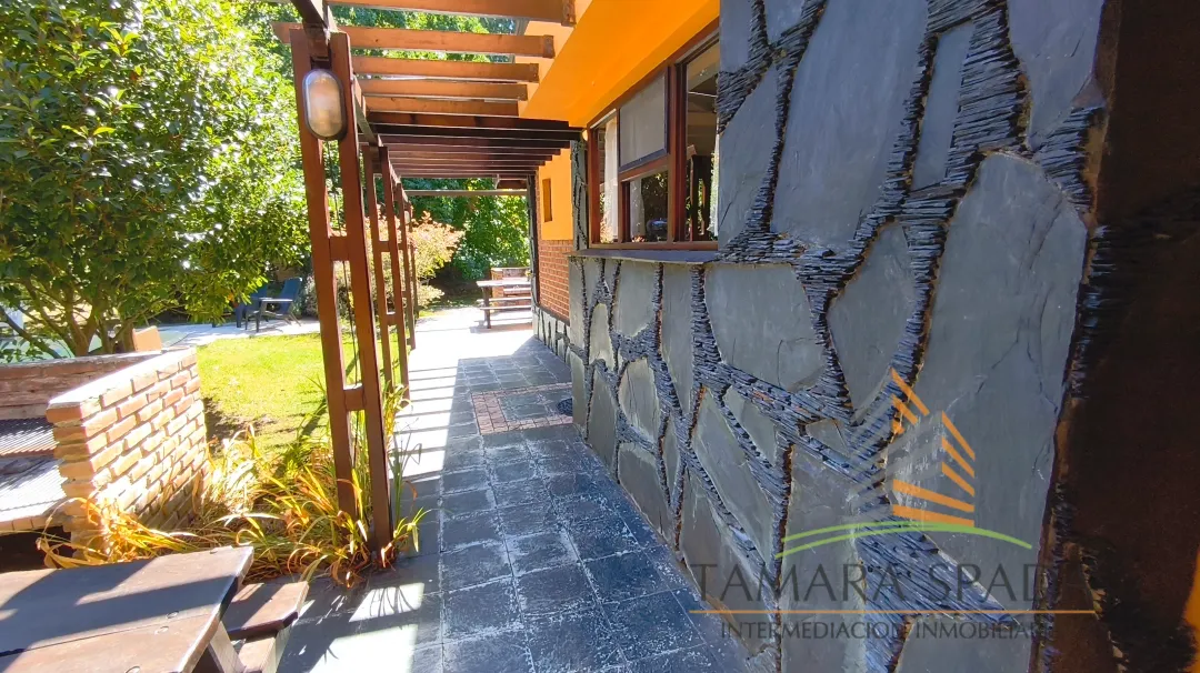 IMPORTANTE COMPLEJO DE CABAÑAS, IDEAL PARA INVERSIÓN