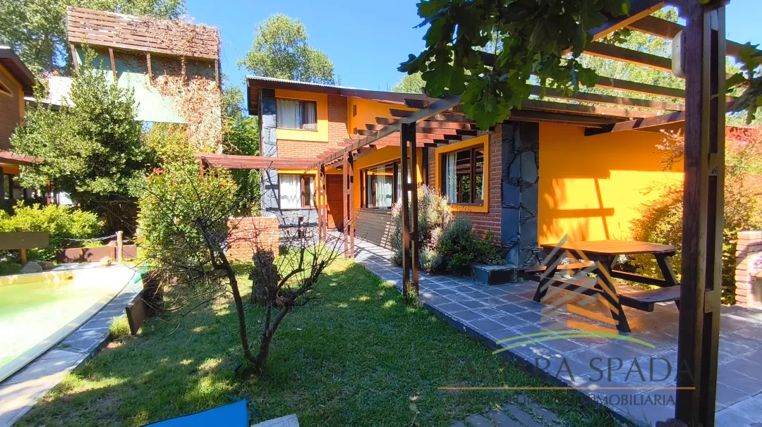 IMPORTANTE COMPLEJO DE CABAÑAS, IDEAL PARA INVERSIÓN