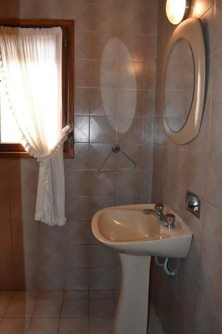 FINANCIA ACEPTA PERMUTA: CASA EN SANTA TERESITA SOBRE EL MONTE