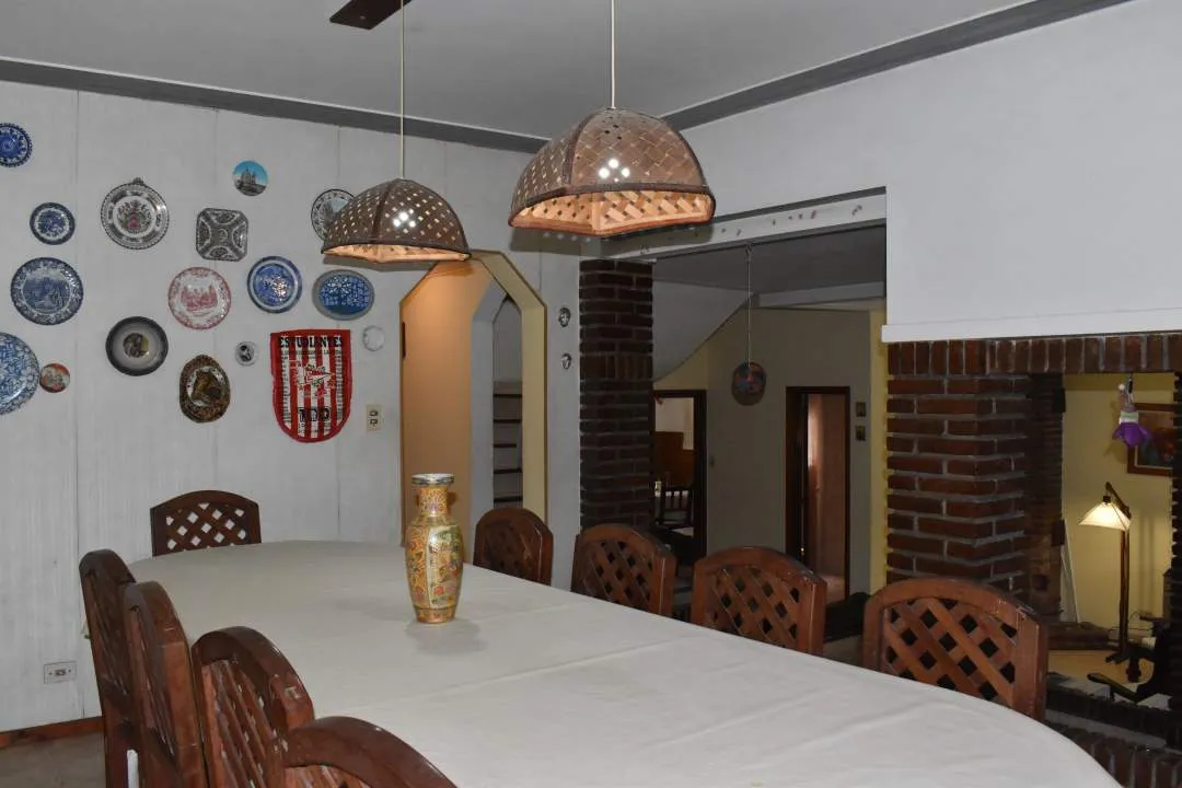 FINANCIA ACEPTA PERMUTA: CASA EN SANTA TERESITA SOBRE EL MONTE