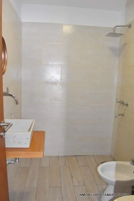 CASA A METROS DE LA CANCHA DE GOLF