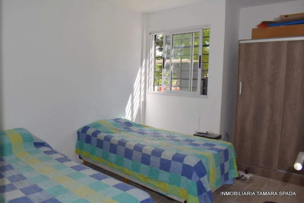 CASA A METROS DE LA CANCHA DE GOLF