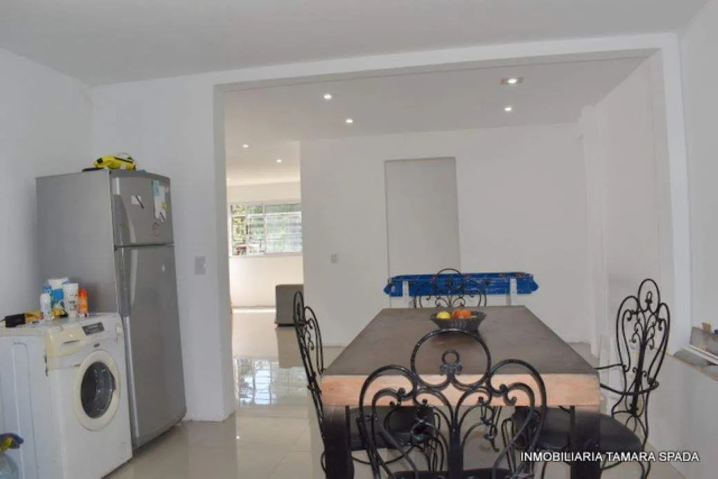 CASA A METROS DE LA CANCHA DE GOLF