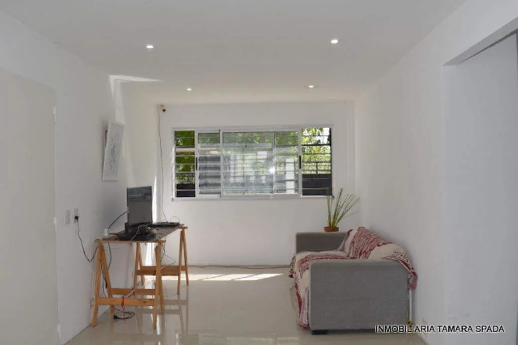 CASA A METROS DE LA CANCHA DE GOLF